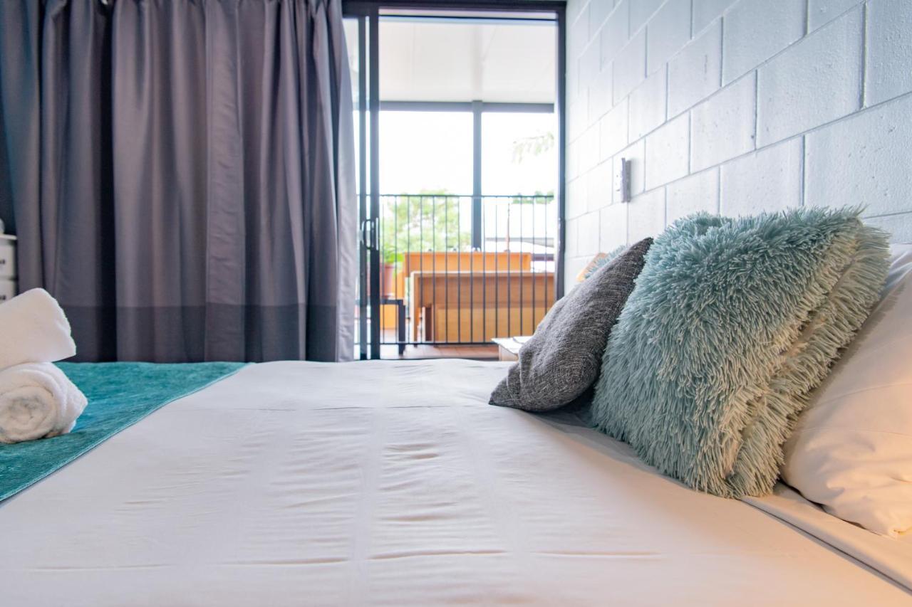 Airlie Sun & Sand Accommodation Studio #1 Эйрли-Бич Экстерьер фото