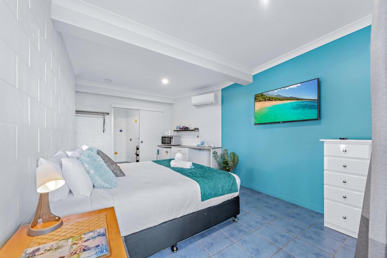 Airlie Sun & Sand Accommodation Studio #1 Эйрли-Бич Экстерьер фото